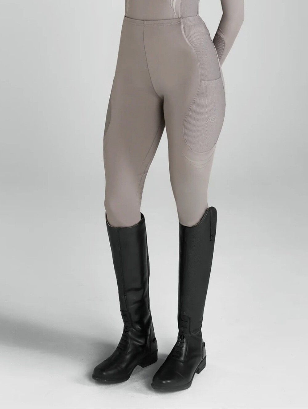 Aztec Diamond Equestrian Pants, Size M, Gray, Stretch
